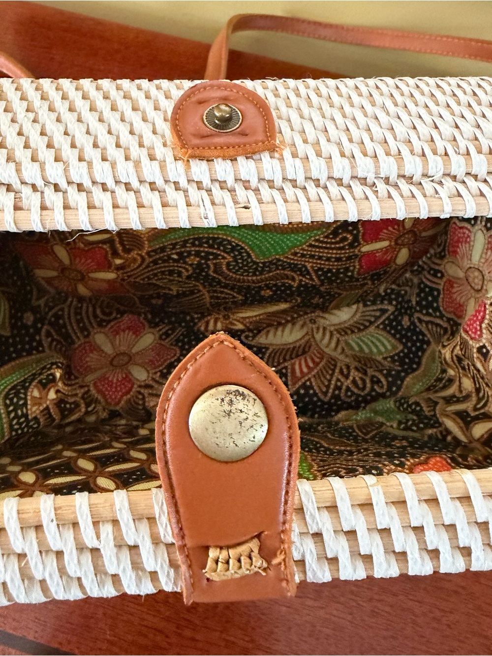 Handmade Woven Rattan Floral Butterfly Crossbody Bag - Picture 3 of 8